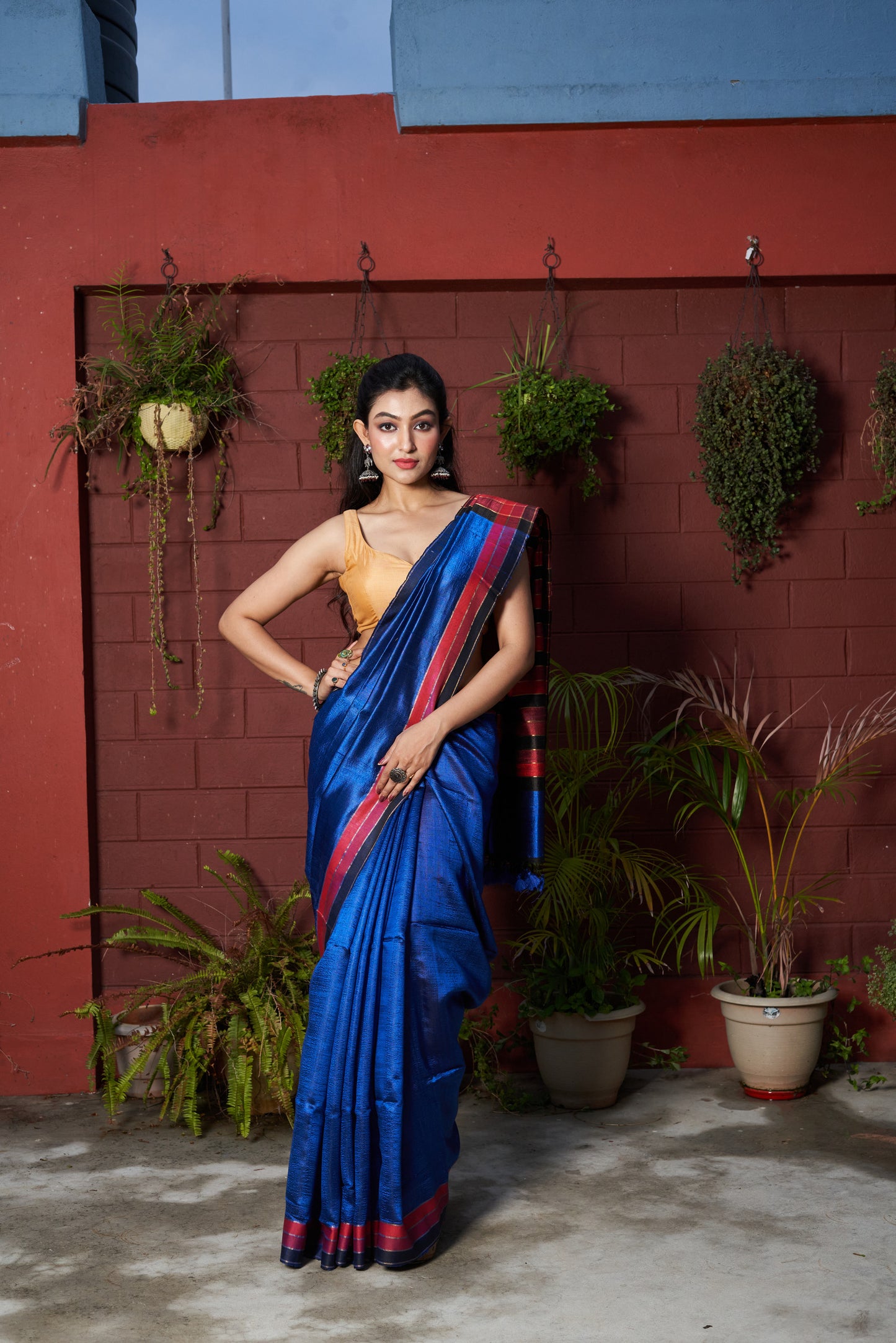 Handwoven Raw Dupion Weaving Saree