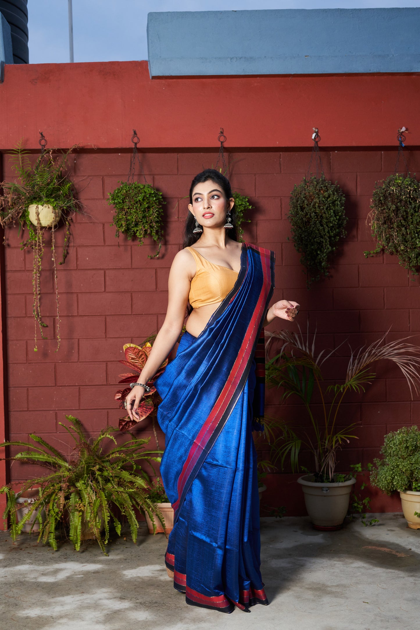 Handwoven Raw Dupion Weaving Saree