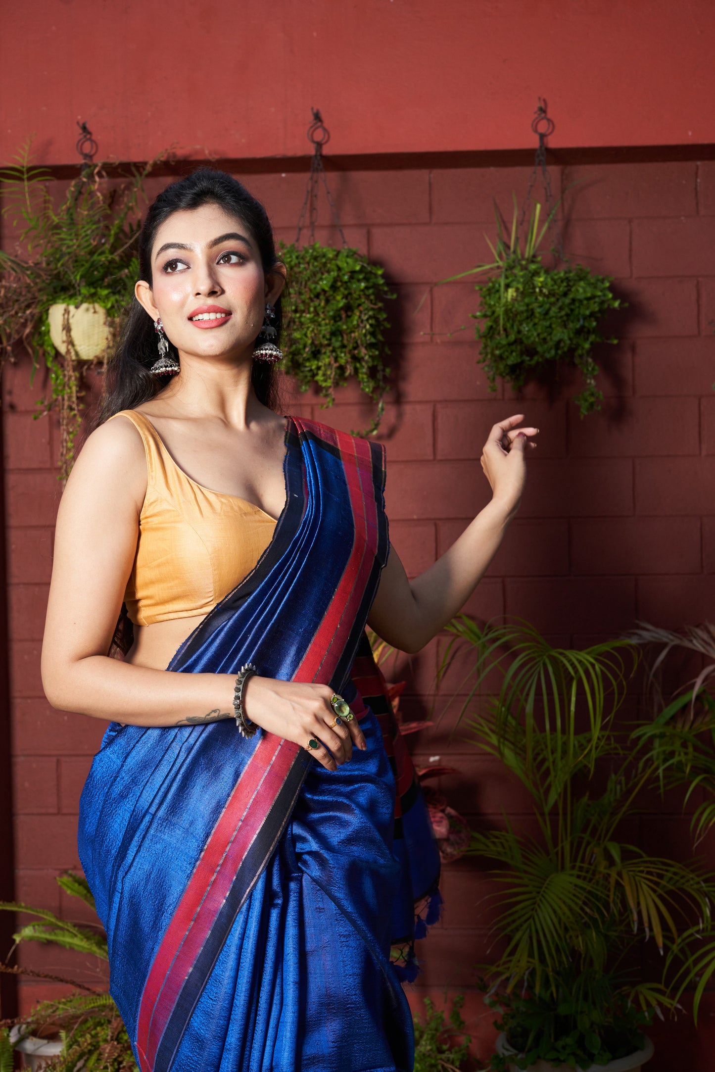 Handwoven Raw Dupion Weaving Saree