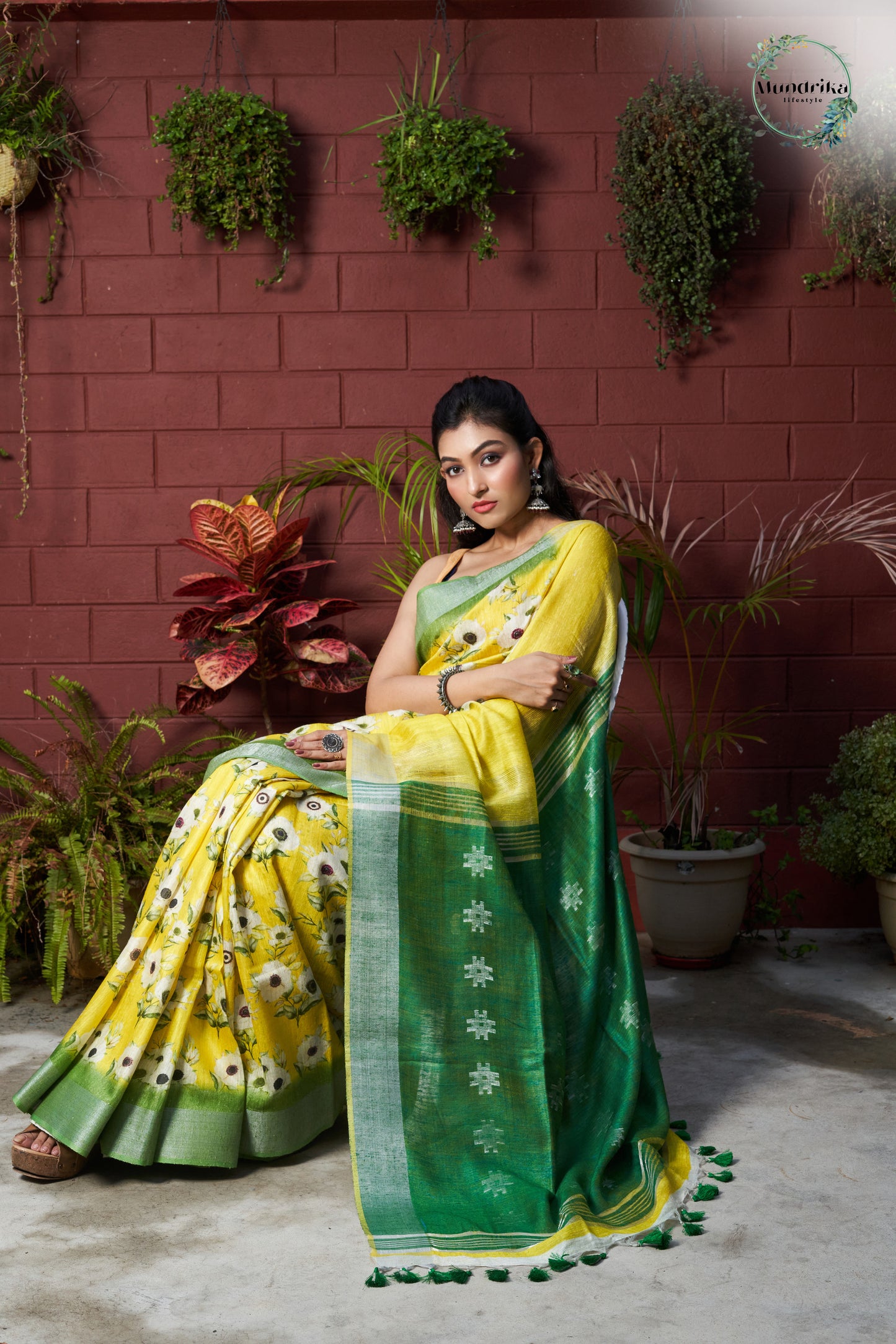 Handwoven Matka Silk Floral Print Saree - Yellow & Green